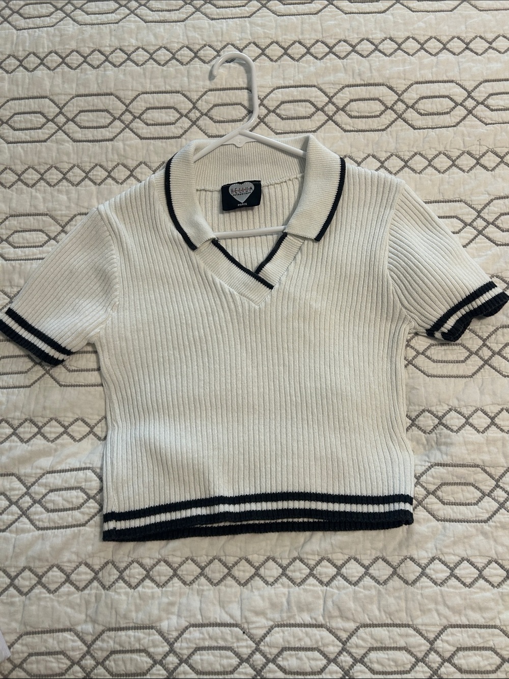 Helium Casual Ribbed Polo Crop Top in Cream with Black Trim